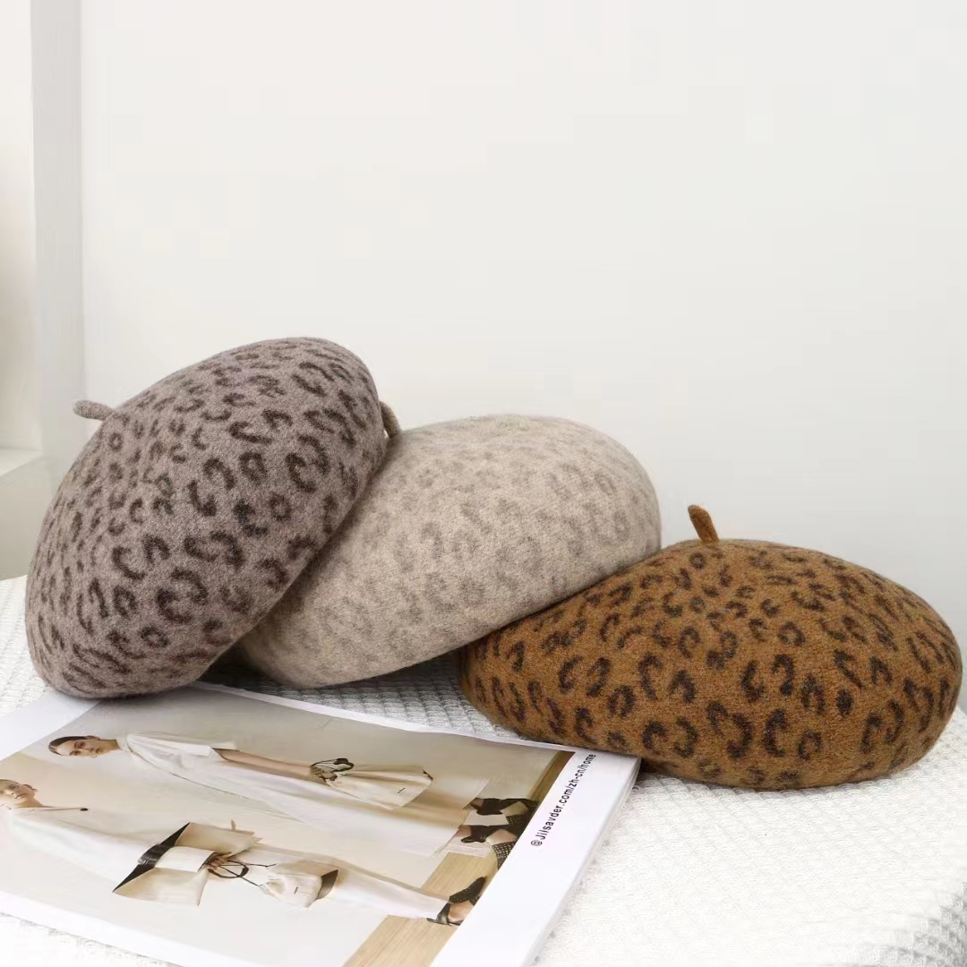 Topi Baret Prancis Motif Leopa - Beret French Wool ulasan dan harga